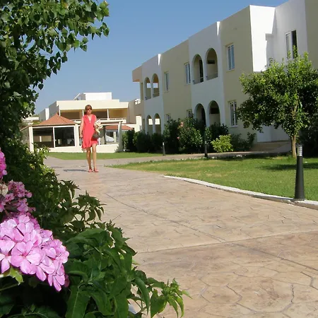 Memphis Hotel 3*